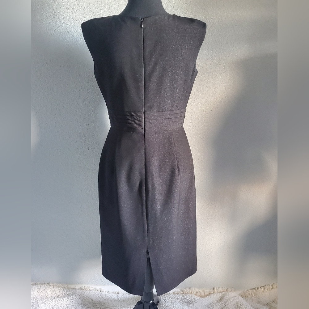 Tahari ASL Sleeveless Sheath Dress Pleated Round Neck Black Women's Size 4 - Picture 2 of 9
